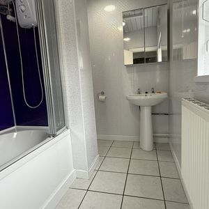 Photo 16- click for photo gallery